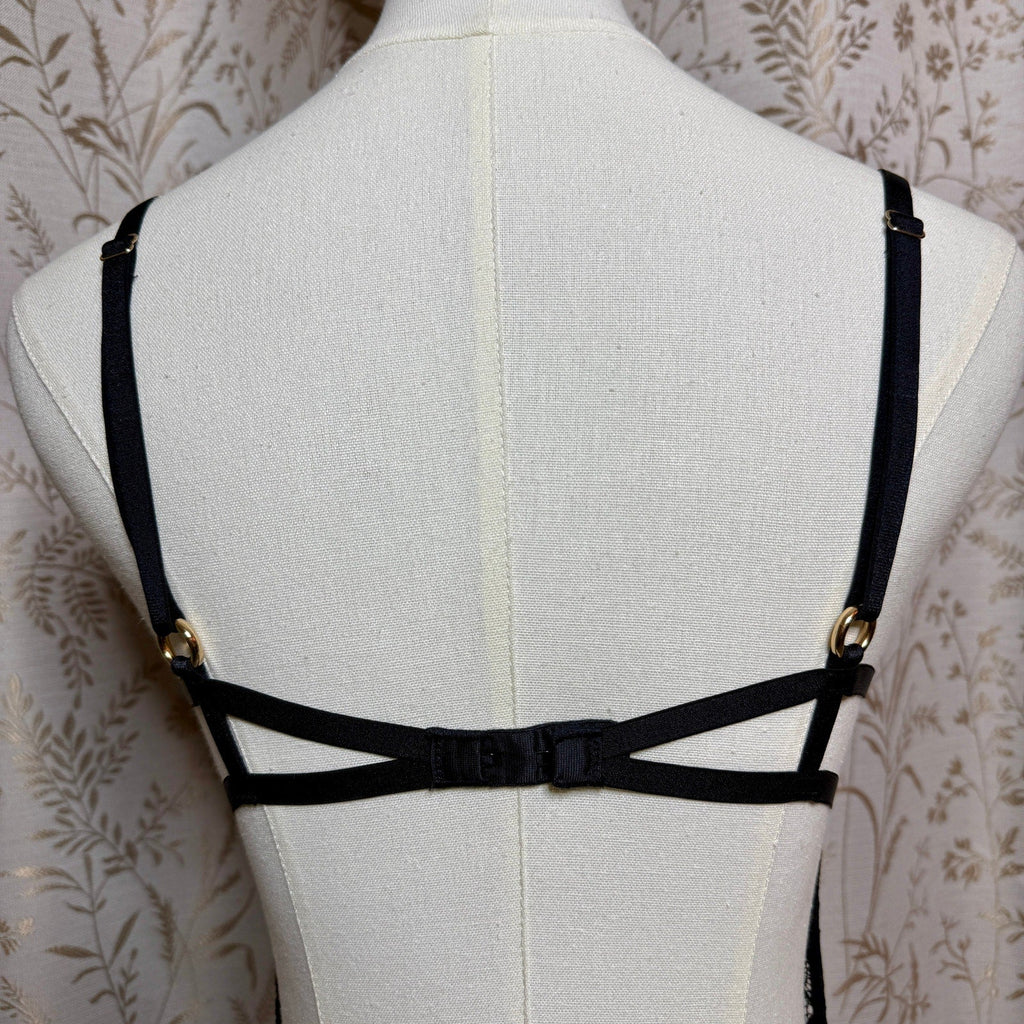 Victoria's Secret Women Black Lace Strappy Cage Teddy Large Vampy Glam Boudoir