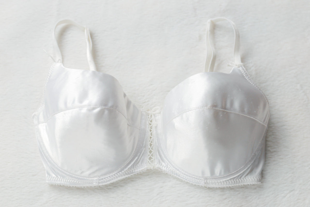 Victoria's Secret 90s Y2K Heart Label Satin Bridal Lined Demi Bra 34D NEW